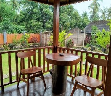 Tejakula Villa | Borneo Log Cabin Guest House