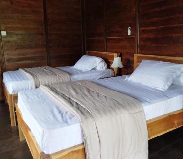Tejakula Villa | Borneo Log Cabin Guest House