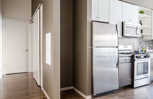 Assembly Square Eigentumswohnung | ☀️ Modern Somerville Condo; 2BR Near Boston; Summer Escape!🐚