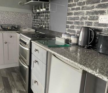 Frampton Haus | Boston Lodge