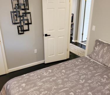 West Codman Hill - West Lower Mills Haus | Boston's Best Vacation House