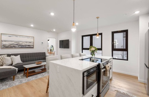 Jeffries Point Wohnung | Boston Skyline Stay | 1BR + City Views