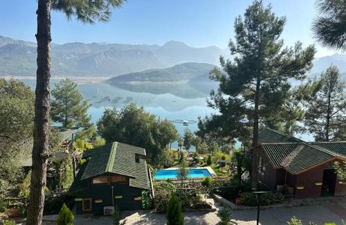 Karacaoren Resort | Botanik Göl Evleri