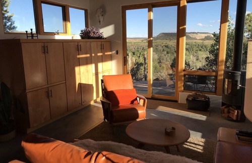 Boulder Haus | Boulder Town hillside perch in Escalante National Monument