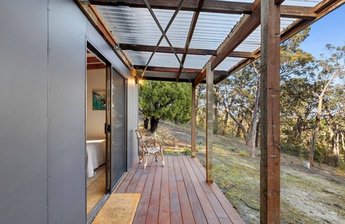 Aireys Inlet Haus | Boundary Studio - a peaceful bushland hideaway