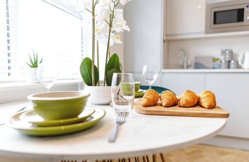 Riverside Eigentumswohnung | Boutique 1 Bed Apartment City Centre