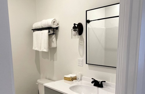 Oakley Wohnung | Boutique Hotel room in Oakley, ID: The Frank Room