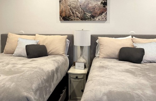 Oakley Wohnung | Boutique Hotel room in Oakley, ID: The Frank Room