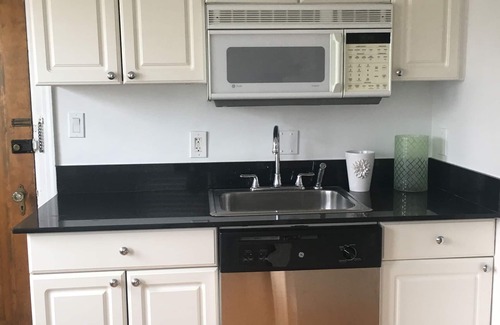 Greenwich Haus | Boutique Stay 2D in Heart of Downtown