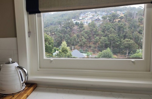 South Hobart Haus | Bowen Toft House- eco home from home