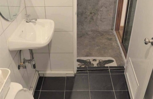 Sanambin Hotel | Bpp art and gallery