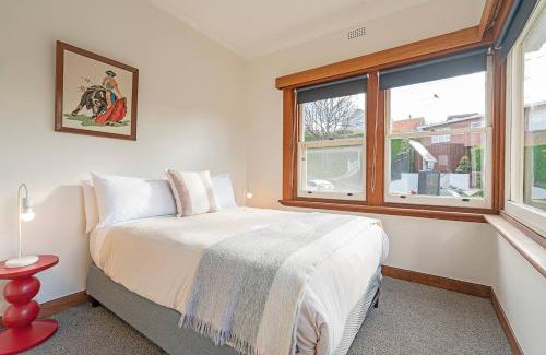 Sandy Bay Wohnung | 'Braelands by the Beach' Sun-kissed Sandy Bay Escape