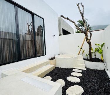 Toya Bungkah Bed & Breakfast | Brahmastra Bali villa