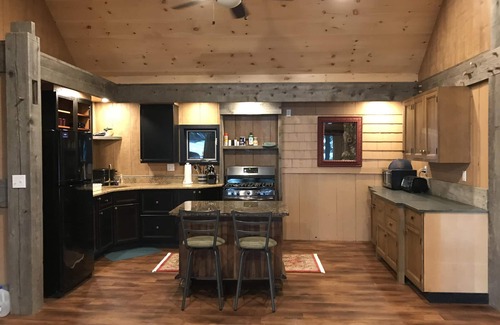 Ellsworth Kabine | Branch Lake aktualisierte rustikale Hütte am See in der Nähe von Bar Harbor / Acadia Nat'l Park