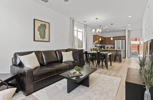 Northeast Reno Haus | Brand New Build With Hot Tub Near UNR & Downtown