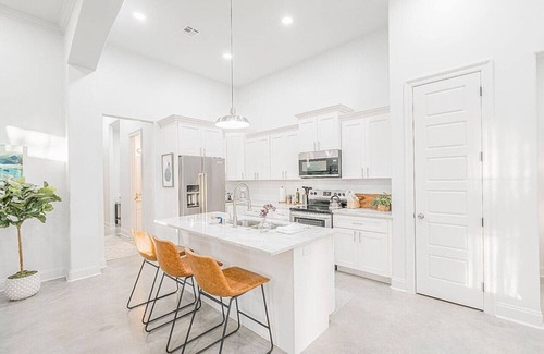 Milton Haus | Brand New Centrally Located In Lafayette