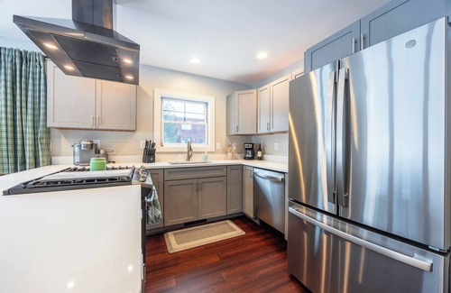 Timberline Villa | Brand New Home! A/C! Hot Tub! Outdoor Pool!