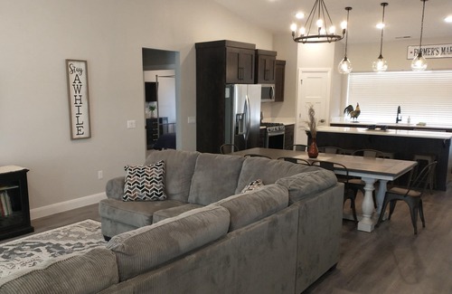 Panguitch Haus | Brand new house near Bryce Canyon National Park