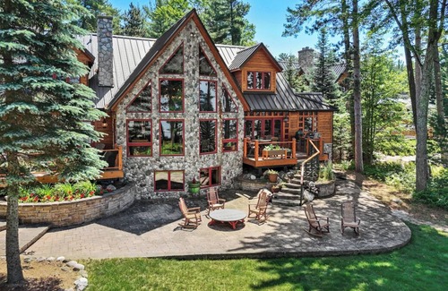 Higgins Lake Hütte | BRAND NEW LISTING Whispering Pines Lodge ON Higgins Lake, beautiful sunsets!