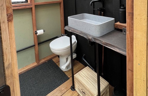 Durango Kabine | BRAND NEW OFF GRID CABINS ON THE CREEK!