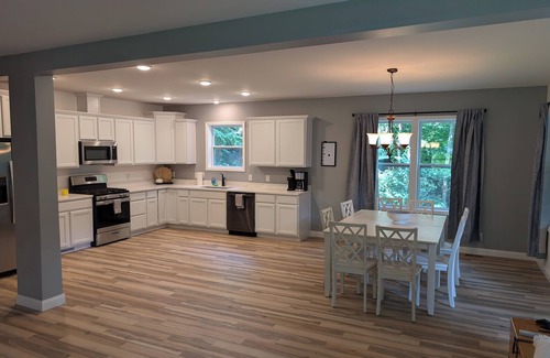 Michiana Shores Haus | Brand New Spacious 7-bedroom Michiana Shores Beach House in the woods!