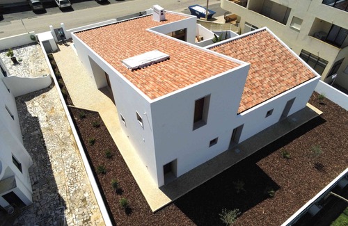 Alvor Villa | Brand New Villa with Private Pool and Lovely Garden near the beach.