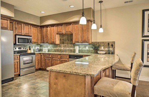 Branson Eigentumswohnung | Branson Condo w/ Balcony, 3 Miles to Downtown