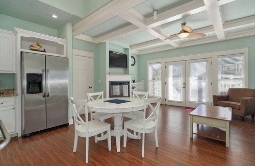 Branson Resort | Branson's Nantucket Resort with beautiful views of Table Rock Lake.