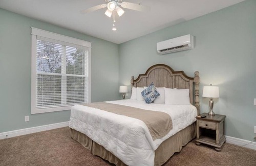 Branson Resort | Branson's Nantucket Resort with beautiful views of Table Rock Lake.