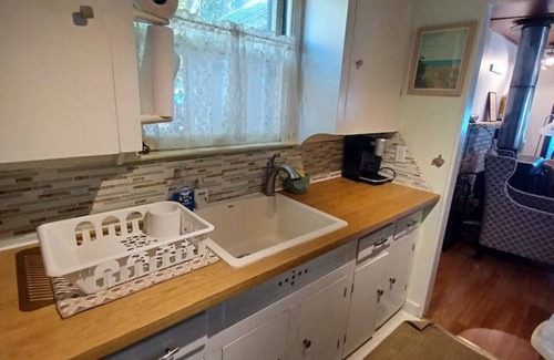 Au Gres Haus | Brawny Lass - AuGres