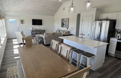 Grand Isle Haus | Breakaway - Beachfront - Island Realty