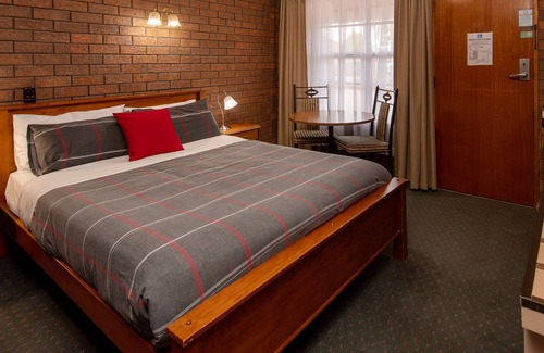 Solomontown Hotel | Breakfree Port Pirie