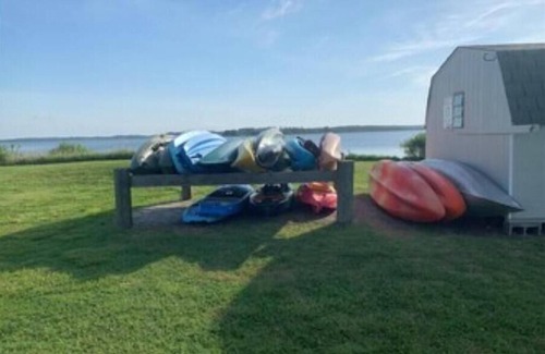 Upper Fairmount Haus | Breath-Taking Family Retreat On The Water!