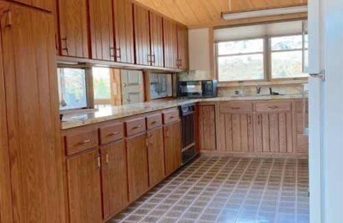 Wapiti Haus | Breathtaking views in the heart of the Wapiti Valley