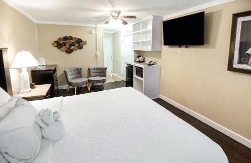 Litchfield by the Sea Wohnung | Breezes and Waves Resort View King Room, 1st Flr