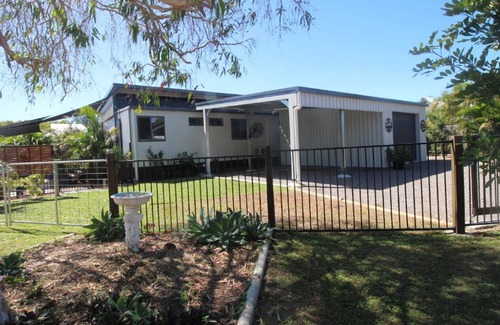 Horseshoe Bay Haus | Breezeway on Horseshoe