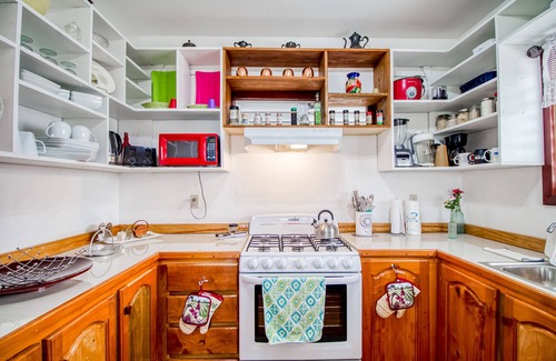 Georgeville Haus | Breezy hilltop estate with plunge pool, picnic areas, private deck, AC, & WiFi