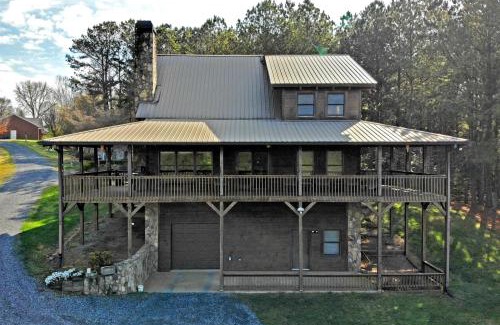 Ducktown Haus | Brew with a View Lodge