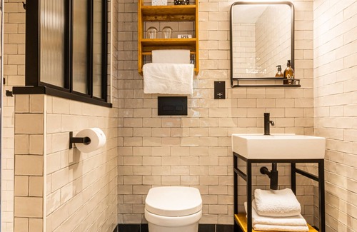 Manchester City Centre Hotel | BrewDog DogHouse Manchester