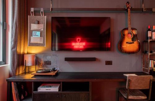 Manchester City Centre Hotel | BrewDog DogHouse Manchester