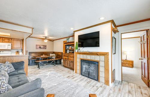 Brian Head Wohnung | Brian Head Condo with Pool Access - Steps to Resort!