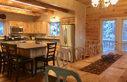 Brian Head Kabine | Brian Heads wunderschönes, sonniges und geräumiges Ski-In, Ski-Out Mountain Home