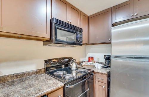 Brian Head Wohnung | Brian Head Studio Condo w/ Balcony + Mountain View