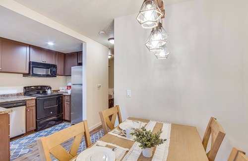 Brian Head Wohnung | Brian Head Studio Condo w/ Balcony + Mountain View