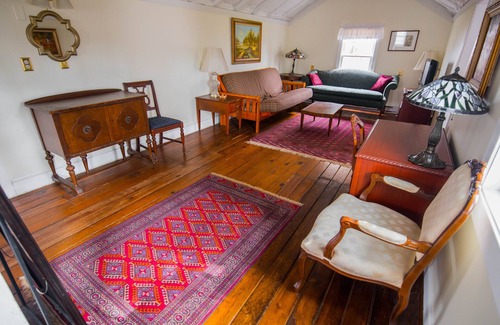 Middleburg Haus | Briar Patch Bed & Breakfast Inn