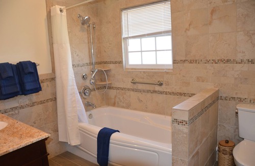 Middleburg Haus | Briar Patch Bed & Breakfast Inn