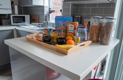 Wolverhampton Haus | Bridge House -Great Stay For Your Contractors Bentley Bridge & Hospital workers