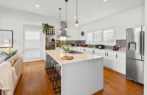 Bonnie Doon Haus | Bridge Water Views