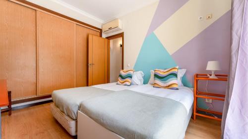 Alcalar Haus | Bright 3BDR House with Pool by Lovelystay
