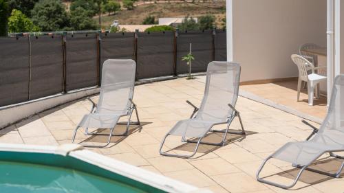 Alcalar Haus | Bright 3BDR House with Pool by Lovelystay